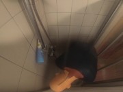 Put on zipperless neckentry latex catsuit under shower from Latex-Line