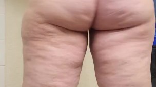 Lil Red Ryda ♥😍 seductively teases and plays with wet pussy