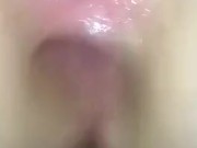 Mi hijastra se mete un tubo en el culo 