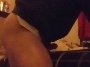 Complaciendome masturbá ndome só lo