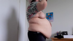 Chugging 2 weight gain shakes