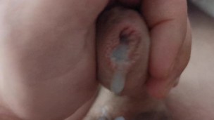 Short Close Up cumshot