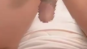 スカートからデロンと出てくるおちんちんがいやらしい😻【日本人素人HENTAI男性個人撮影11】
