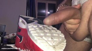 PROLLKING XXL - BAD GUY CUMS ON AIRMAX 90