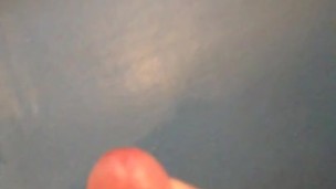 I shoot my cum over the floor (9 ropes of cum)