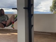 Gringa Orgasmo A Chorro en la hamaca 5/16