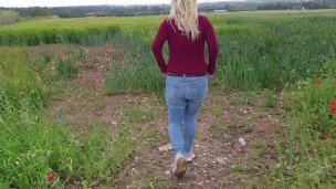 ⭐ Cute Blonde Pissing Her Jeans Twice Outdoors! Kinky Pee Girl !