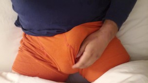 Cant resist my cock from being hard 