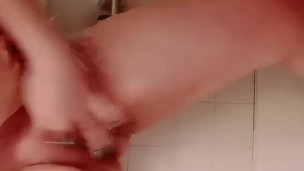 Masterbate In the shower 