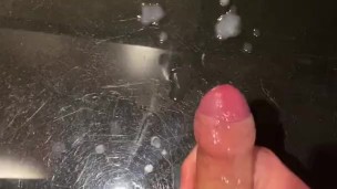 [SPUNKYBRITLAD] COCK JUICE FLOWS BEFORE CUMMING AND SPRAYING