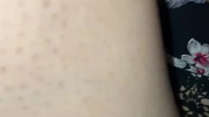 Mi hermanastra me deja grabarla siempre que la veo 