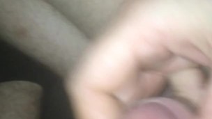 Парень дрочит свой большой член