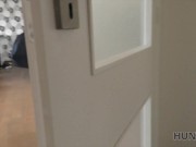 HUNT4K Babe betrügt BF mit Jäger, der ihnen Unterkunft geben könnte 6/16