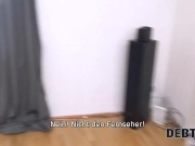 DEBT4k Große Schulden sind der Grund, warum das Mädchen in Gegenwart des Bräutigams gefickt wird 6/16