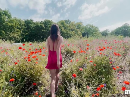 Enjoy a slender beauty in a flower field