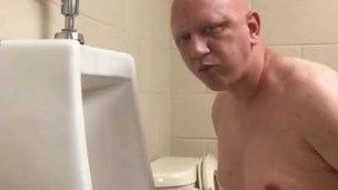 Piggy urinal breakfast 