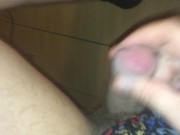 Большой возбужденный мужик дрочит крупным планом - Screenshot 14 of 16 - Masturbate