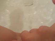 Bathtub fun - Screenshot 6 of 16 - Masturbation