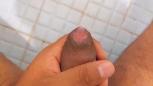 Fast but huge cumshot;