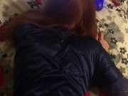 Рыжая малышка играла в Sims и я ее отвлек 6/16