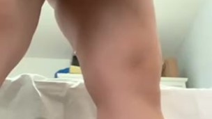 I'm super hot, I love to masturbate for you