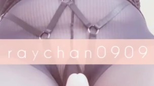 太ももでおちんちんをいっぱいします
