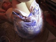 MILF MASTURBATES AFTER SHOPPING 6/16