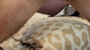 PUMPED UP MUSCLE BEAR DOUBLE PUMPS FOR CUMSHOT!