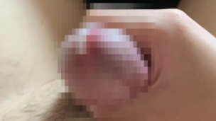 亀頭を真っ赤にさせて射精