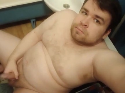 Артем сам себе дрочит ногами кончает на ступни лижет ноги self suck autofellatio self footjob