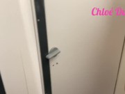 PUBLIC - Pipe risqué dans une cabine d’essayage - Chloé Duval 3/16