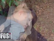 Mofos – Selvaggia Finds Her Adventurous Side And Gives Erik Everhard’s A Blowjob In Public 10/16