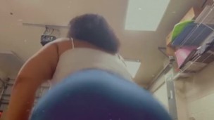 Shaking some ass 