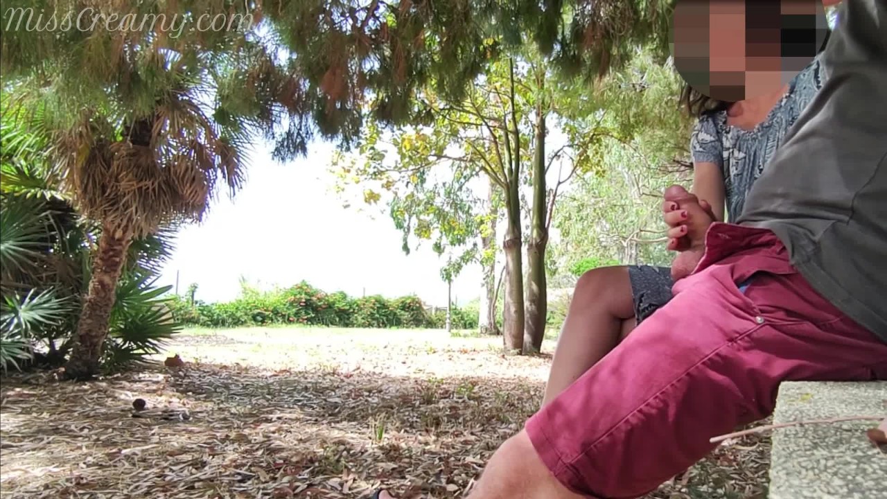 I pull out my cock in front of a girl in the public park and she ...