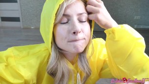 Girlfriend Sensual Sucking Big Dick and Cum Swallow after a Walk