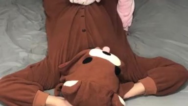 Bunny onesie dry humps and sucks bears dick