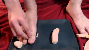 Come eat bananas with sweaty feet
