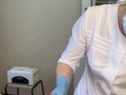 A man came unexpectedly during waxing, almost got on the master's robe 11/16