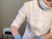 A man came unexpectedly during waxing, almost got on the master's robe 9/16