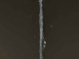 HOT BABE PEEING – pissing into water at night