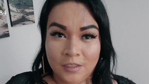 Soy Tu Chica Mala Y Muy Caliente