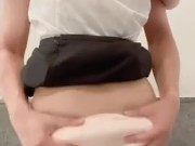 【日本人】カップルの濃厚なイチャイチャ！OL彼女の美尻を揉みまくる！ - Screenshot 7 of 16 - Butt