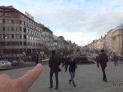 HUNT4K-Typ nimmt Geld von Jäger, der ficken wollte 3/16