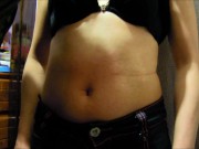 My 18 year old girlfriend gets warm pressing her belly with my hands her soft belly is delicious P2 4/16