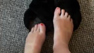 Sexy Feet in UGGS Baby 