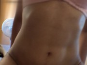 Novia infiel se viene encima mio cuando le meto los dedos con cre...