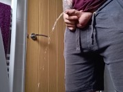 Big lads big cock, desperate piss.