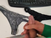 El cerdo PERVERTIDO se MASTURBA con mis BRAGUITAS