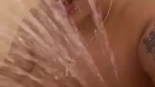 Come shower with me 