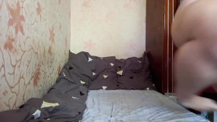 Артем сам себе дрочит ногами лижет ноги self suck autofellatio self footjob